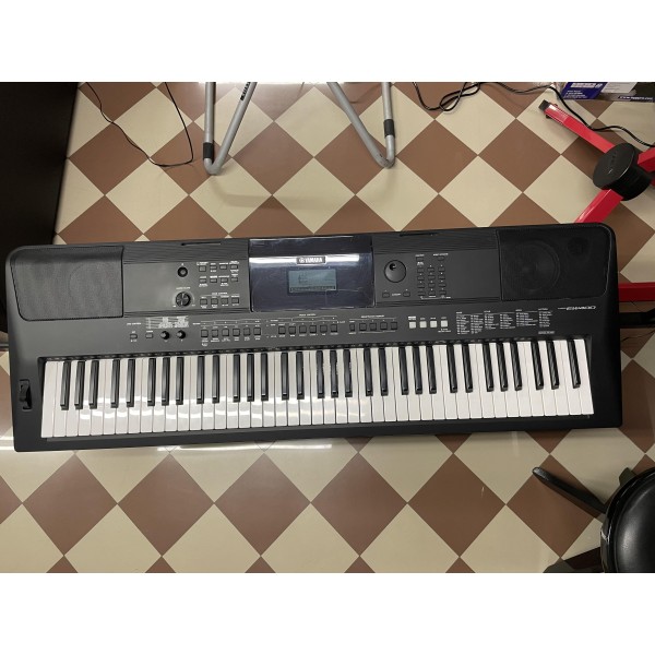 YAMAHA PSR EW400