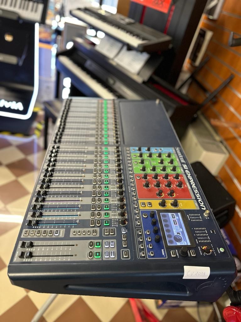 SOUNDCRAFT Si Expression 3 - MIXER DIGITALE 32 CANALI CON CUSTODIA RIGIDA- OTTIME CONDIZIONI