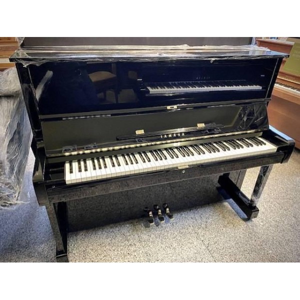 Yamaha U1H pianoforte verticale