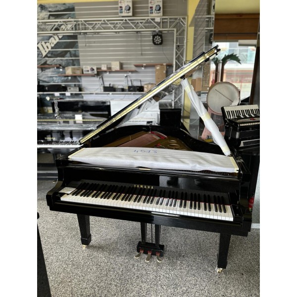 YAMAHA PIANOFORTE A CODA C3