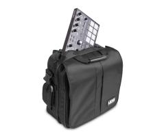 UDG ULTIMATE COURIERBAG DELUXE BLACK