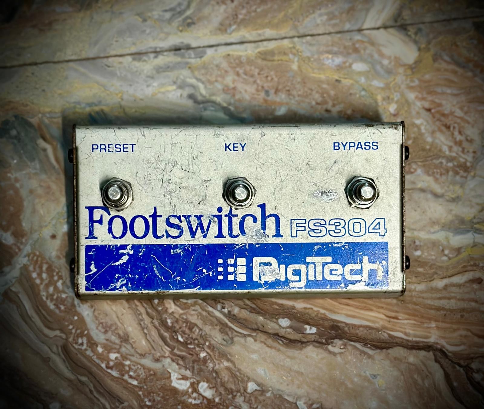 VALIGIA A RACK PROEL CON LEXICON ALEX - DIGITECH HM4