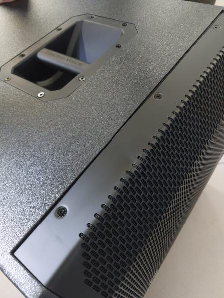 ELECTRO VOICE EKX-18SP