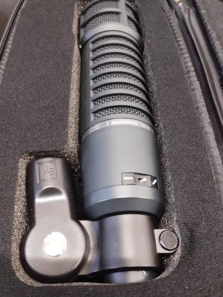 ELECTRO VOICE RE 20 BLACK