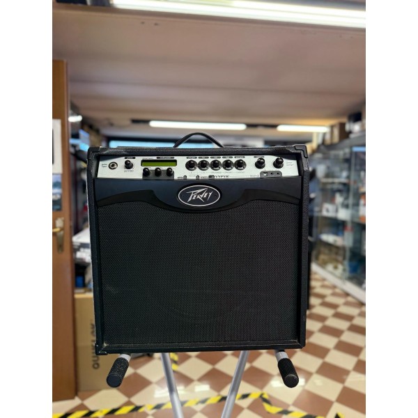 Amplificatore Peavey VIP 3 Usato – Combo Versatile per Chitarra Elettrica con Modelli di Amplificatori Digitali