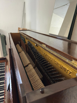 PIANOFORTE ACUSTICO VERTICALE SCHUBERT CHEMNITZ