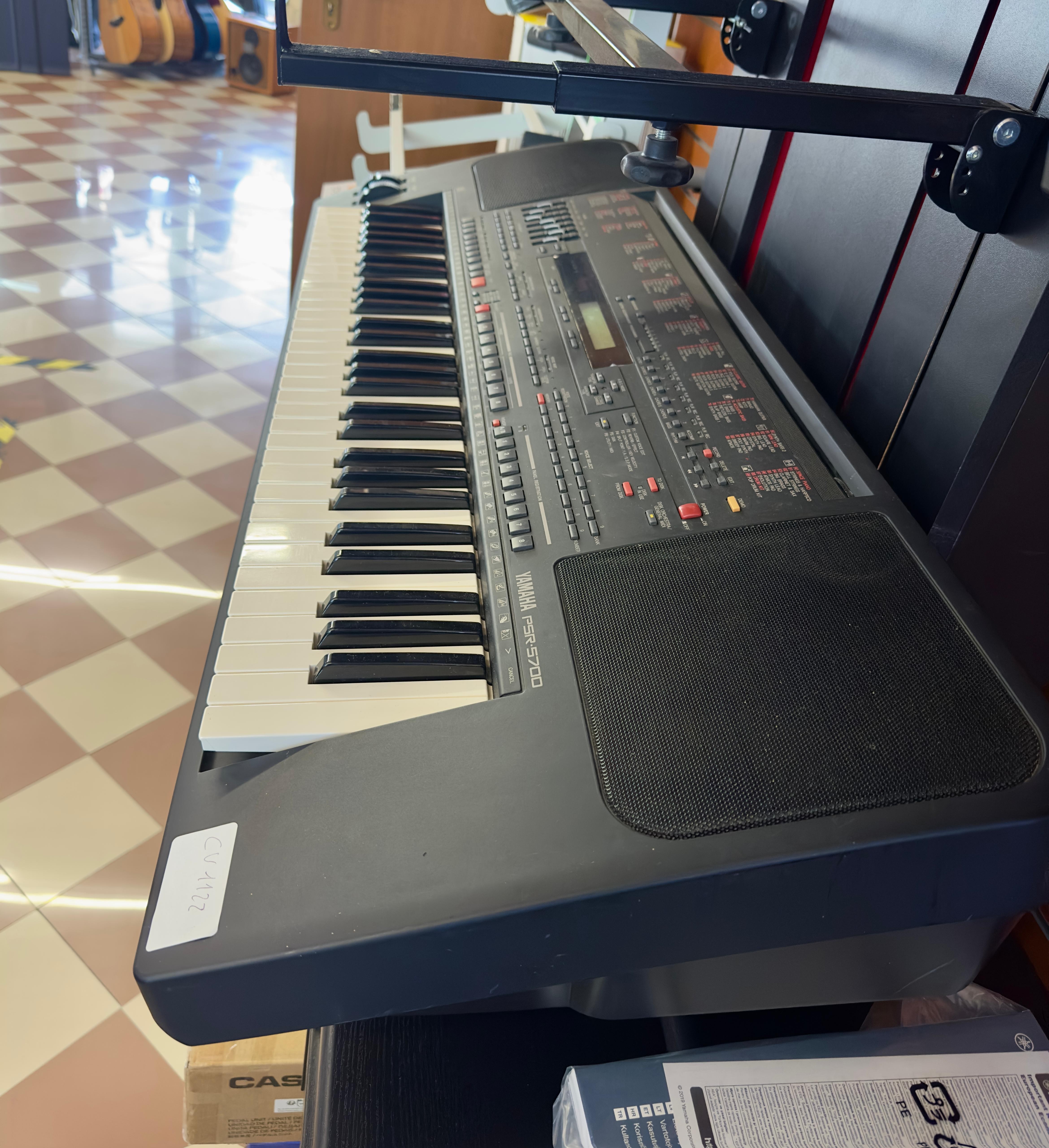 Yamaha PSR-5700 - TASTIERA YAMAHA