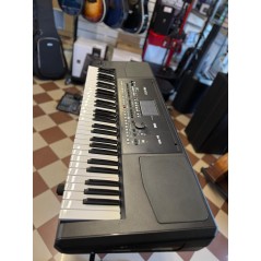 Korg PA300 – Tastiera Arranger Usata in Perfette Condizioni Estetiche e Funzionali