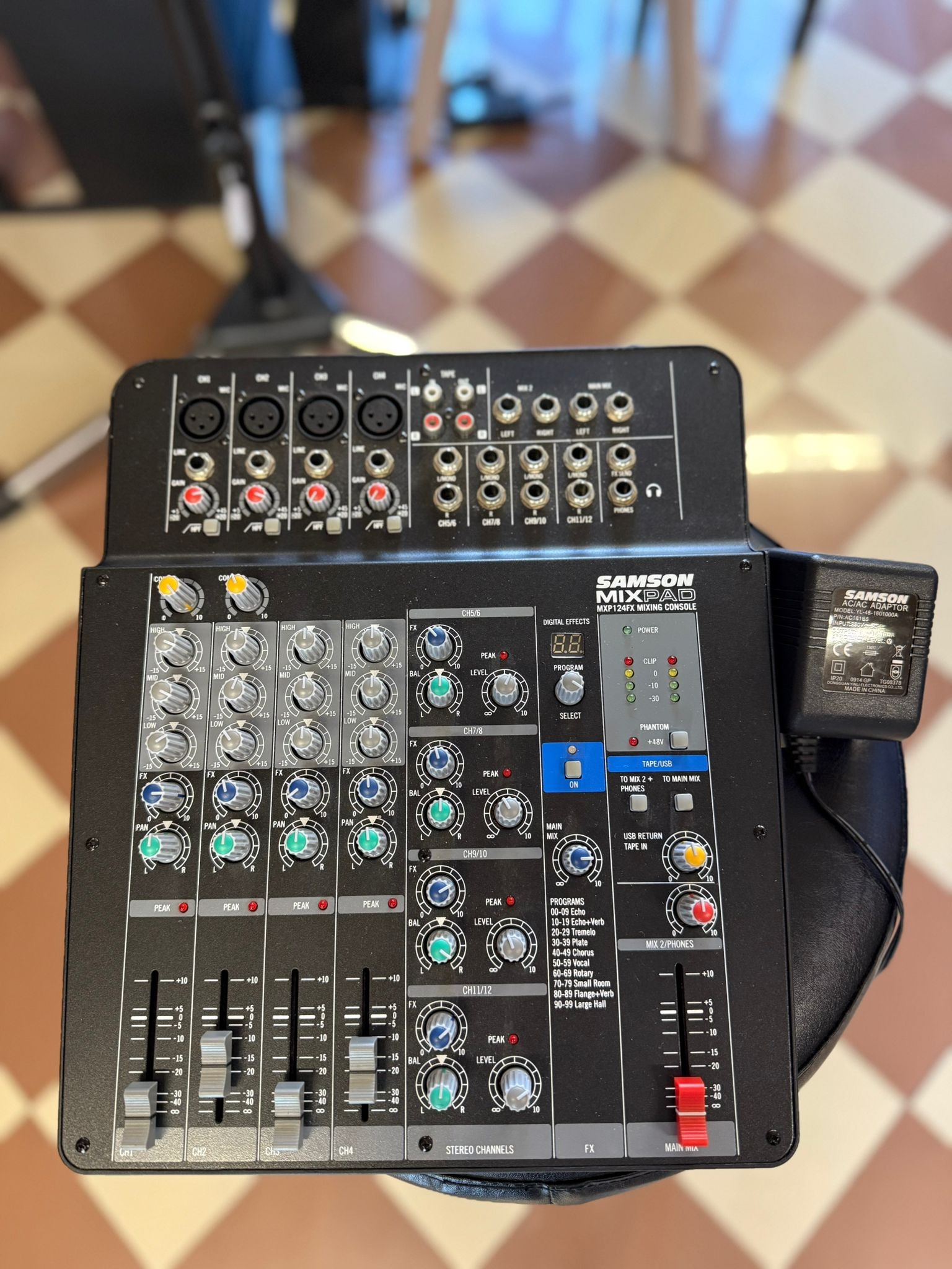 Samson MXP124FX – Mixer USB 12 Canali con Effetti Integrati | B-Stock in Perfette Condizioni