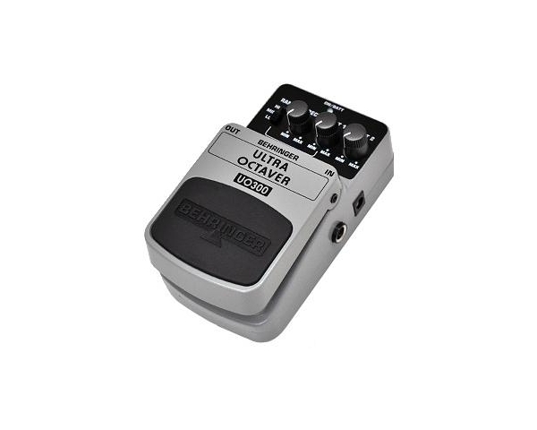 Behringer  UO300 ULTRA OCTAVER PEDALE EFFETTO PER CHITARRA 3 MODE DIRETTO / OTTAVA 1 / OCTAVE 2