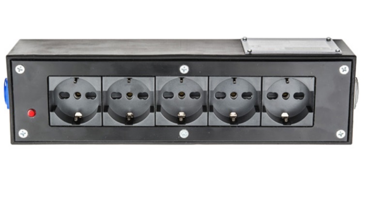 Extreme POWER-BOX NERO CIABATTA ALIMENTAZIONE PALCO MADE IN ITALY SPIA RETE INGRESSO POWERCON BLU 20A 3P POWER-IN USCITE 5 SCHUK