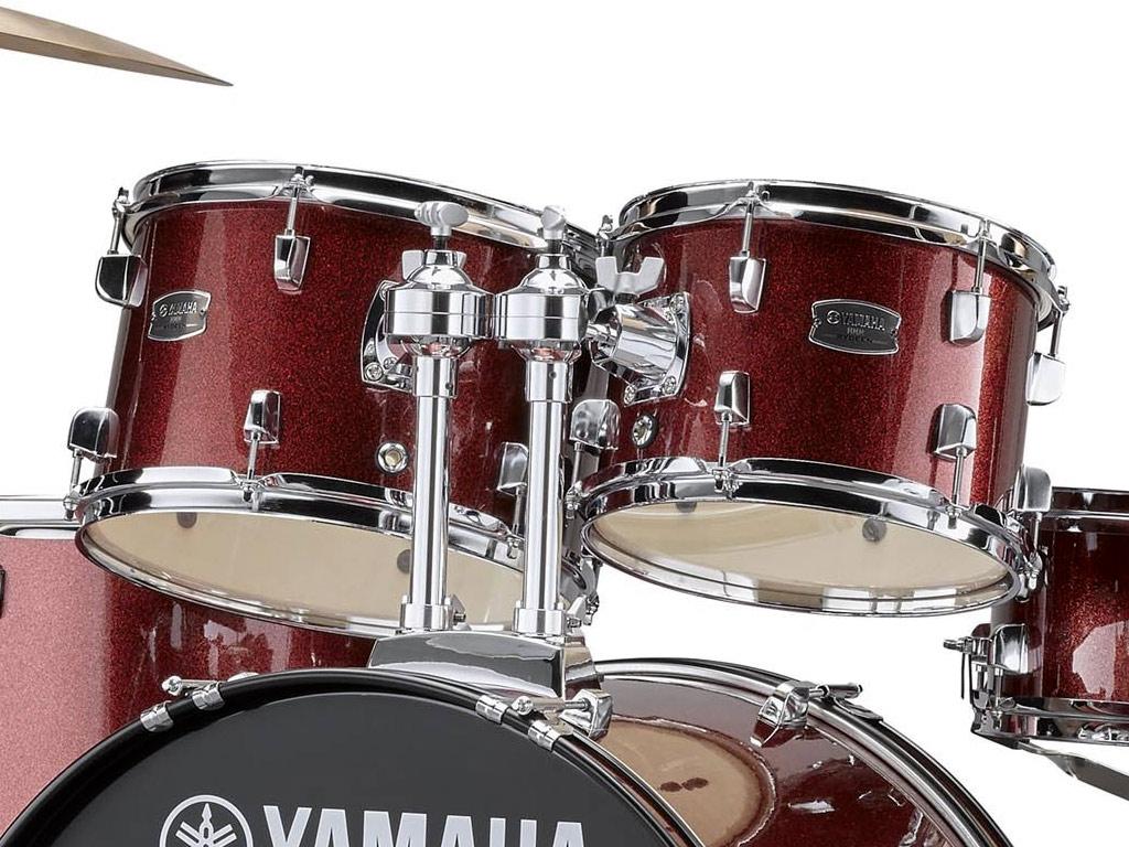 YAMAHA RYDEEN STANDARD BURGUNDY GLITTER BATTERIA ACUSTICA ROSSA CON HARDWARE + PIATTI PAISTE 101 COLORE ROSSO GLITTER