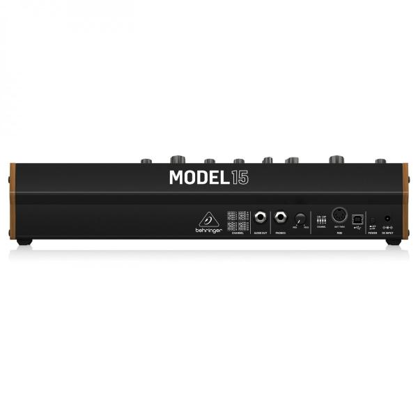 BEHRINGER MODEL 15 SINTETIZZATORE ANALOGICO SEMIMODULARE