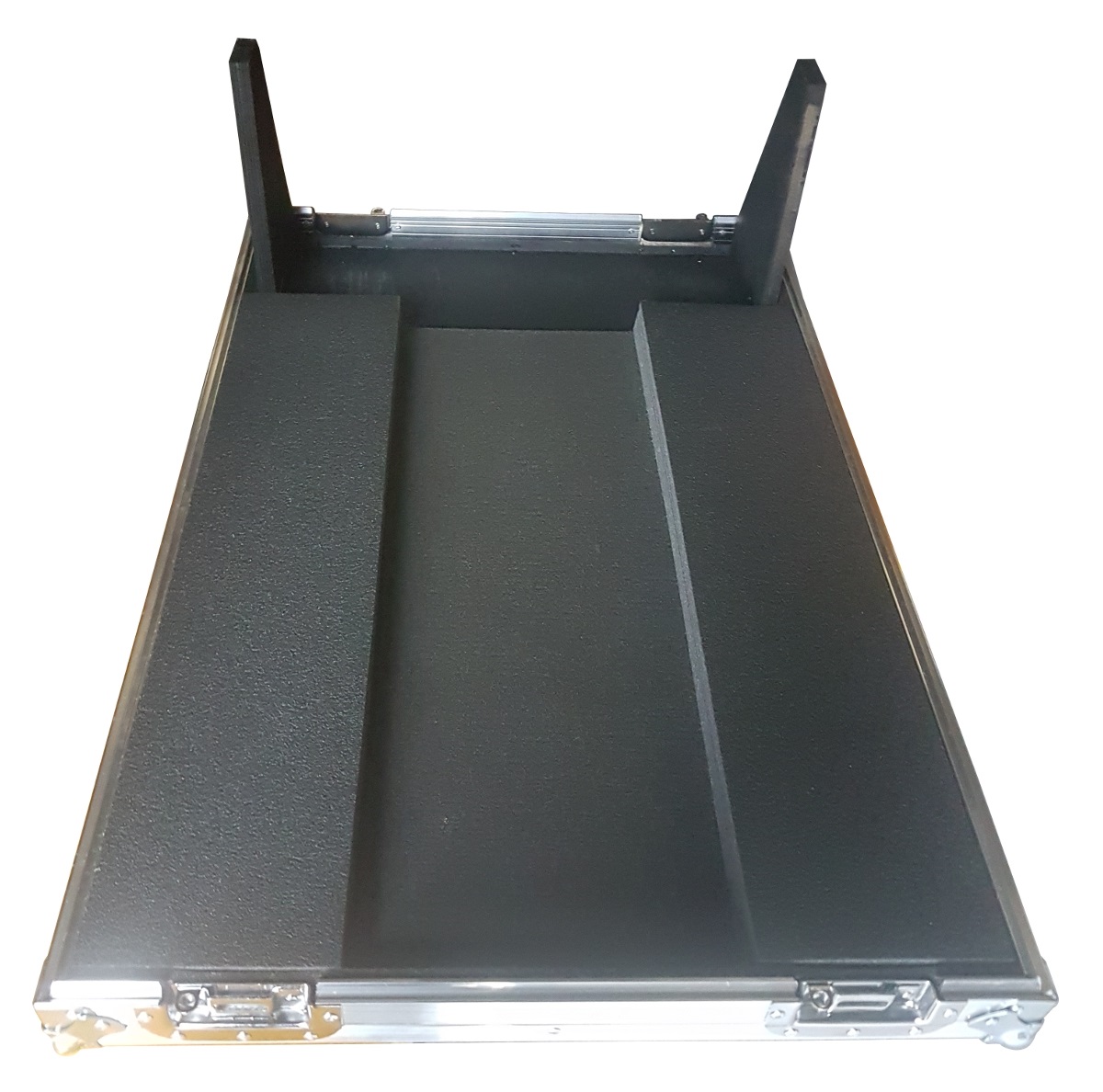 EXTREME FLIGHT CASE PER MIDAS M32R LIVE 4 FARFALLE PER BLOCCAGGIO 3 MANIGLIE PER TRASPORTO INTERNO IN SCHIUMA