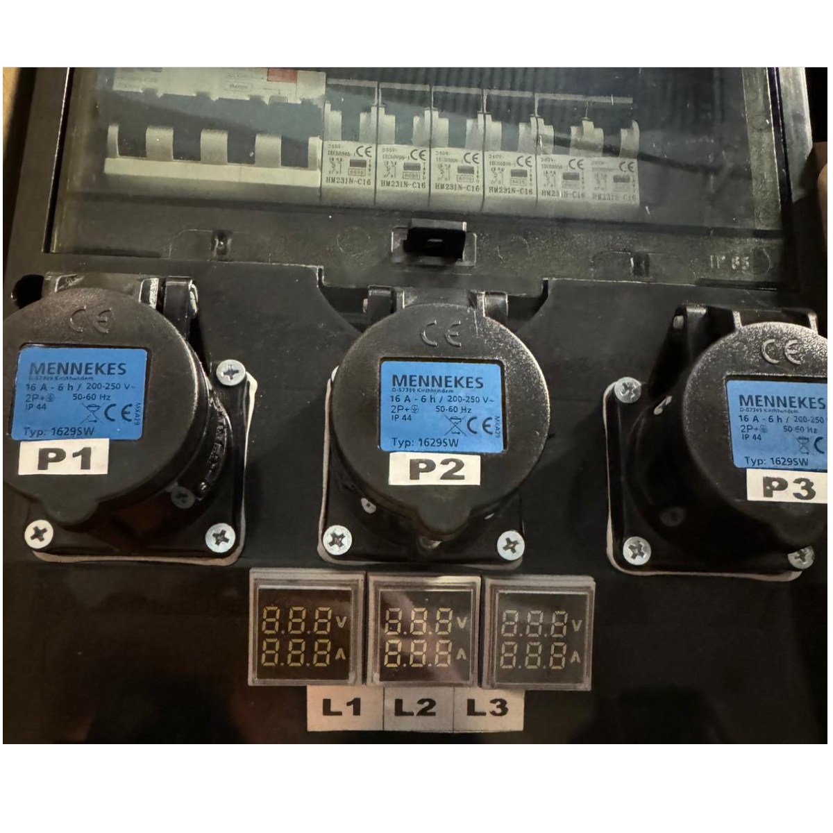 EXTREME QUADRO CORRENTE POWERBOX PER LEDWALL SPINA 32A TRIFASE 6 PRESE CEE 16A MONOFASE 3 SPIE VOLTOMETRO AMPEROMETRO EMERGENZA 