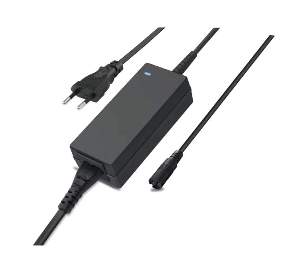 UNICO Alimentatore 45W universale per laptop