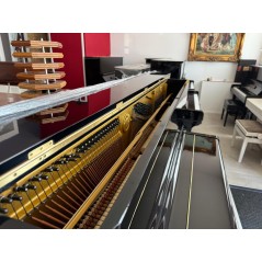 Pianoforte Verticale Yamaha U1H – Eleganza Giapponese, Potenza Controllata | 121 cm in Nero Lucido 1652665