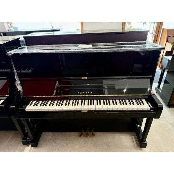 Pianoforte Verticale Yamaha U1M – Precisione Giapponese, Suono che Ispira | 121 cm in Nero Lucido 3436206