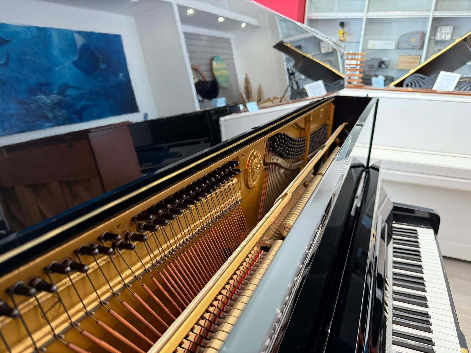 Pianoforte Verticale Yamaha U1M – Precisione Giapponese, Suono che Ispira | 121 cm in Nero Lucido 3436206