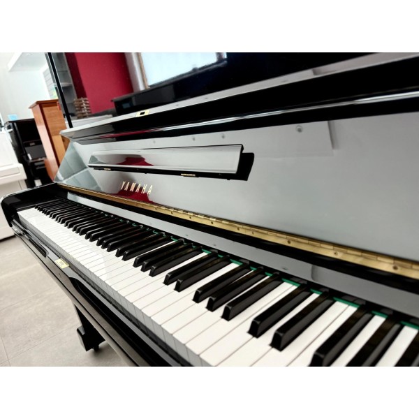 Pianoforte Verticale Yamaha U3H Rigenerato – Suono Professionale, Estetica Raffinata | 131 cm Nero Lucido 1565616