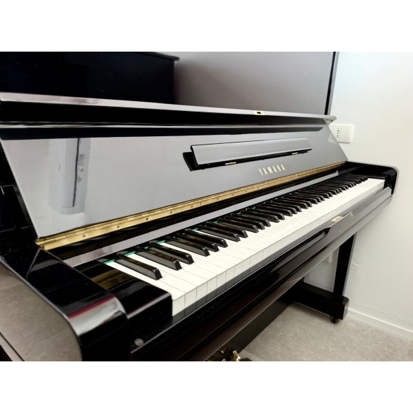 Pianoforte Verticale Yamaha U3H Rigenerato – Suono Professionale, Estetica Raffinata | 131 cm Nero Lucido 1565616