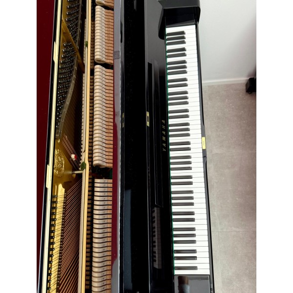 Pianoforte Verticale Yamaha U3H Rigenerato – Suono Professionale, Estetica Raffinata | 131 cm Nero Lucido 1565616