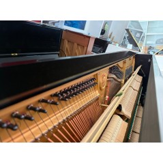Pianoforte Verticale Yamaha U30BL – Eleganza senza tempo in nero lucido 4397347