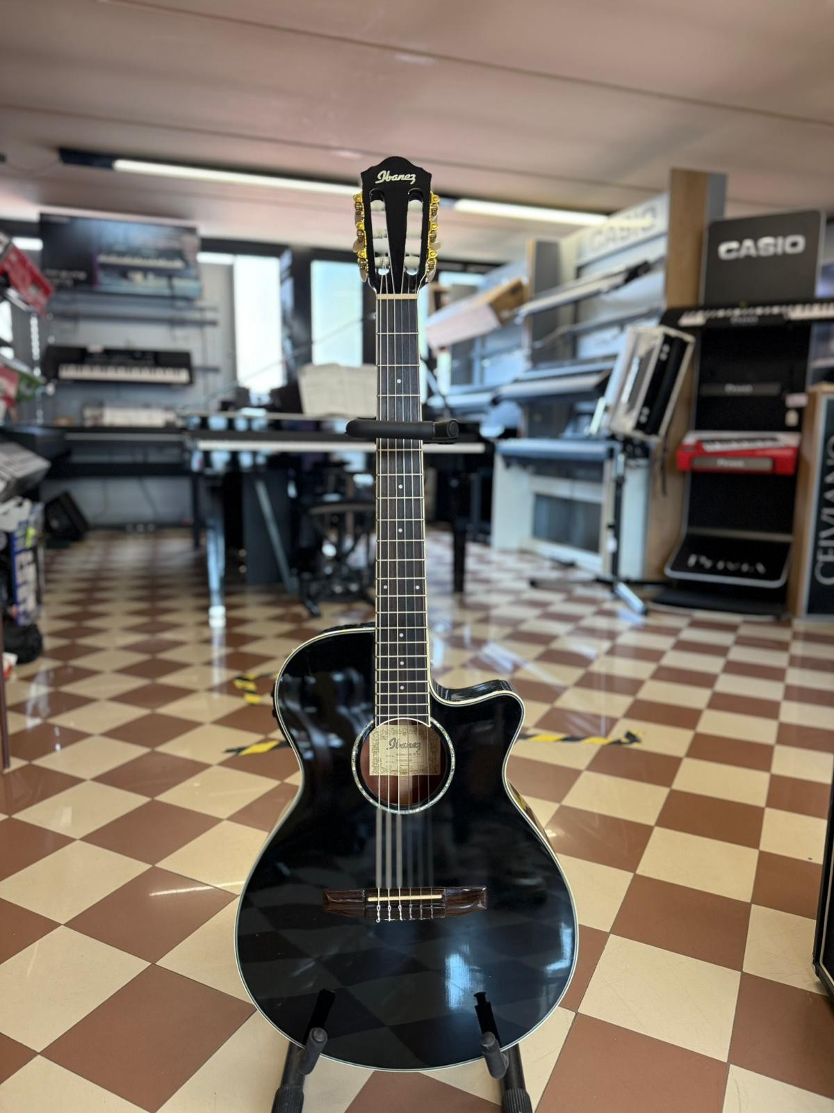 Ibanez AEG10NIIBK – Chitarra Classica Elettrificata Usata