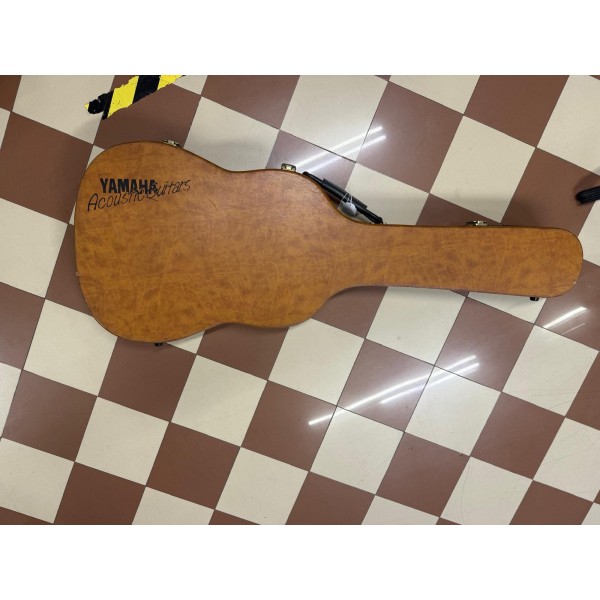 Yamaha APX-4 – Chitarra Elettroacustica Usata in Buone Condizioni CON CHUSTODIA RIGIDA