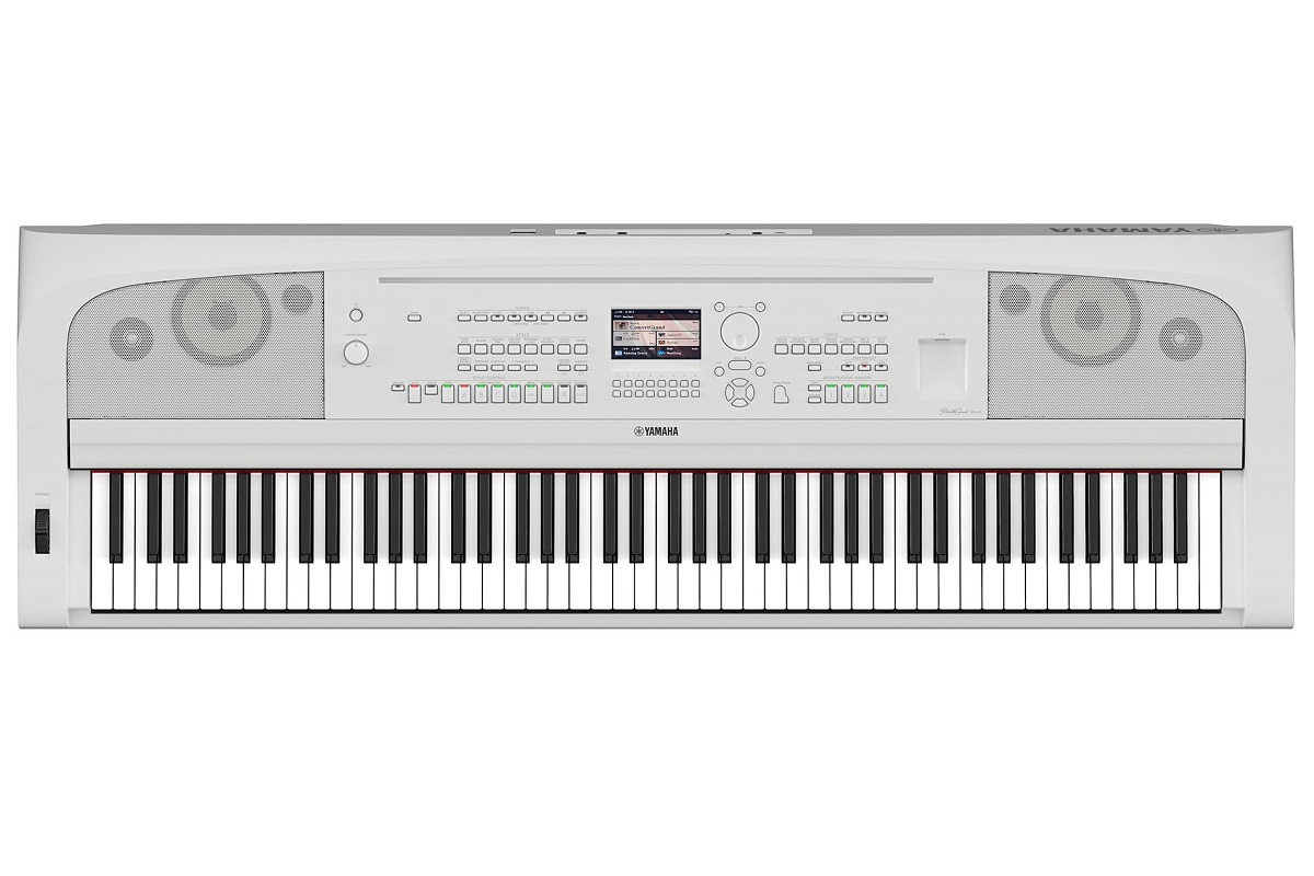 YAMAHA DGX670WH WHITE PIANOFORTE DIGITALE ARRANGER DGX670 88 TASTI GRADED HAMMER COLORE BIANCO
