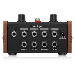 BEHRINGER BM-13 PEDALE PHASER ANALOGICO CON CONTROLLI AVANZATI