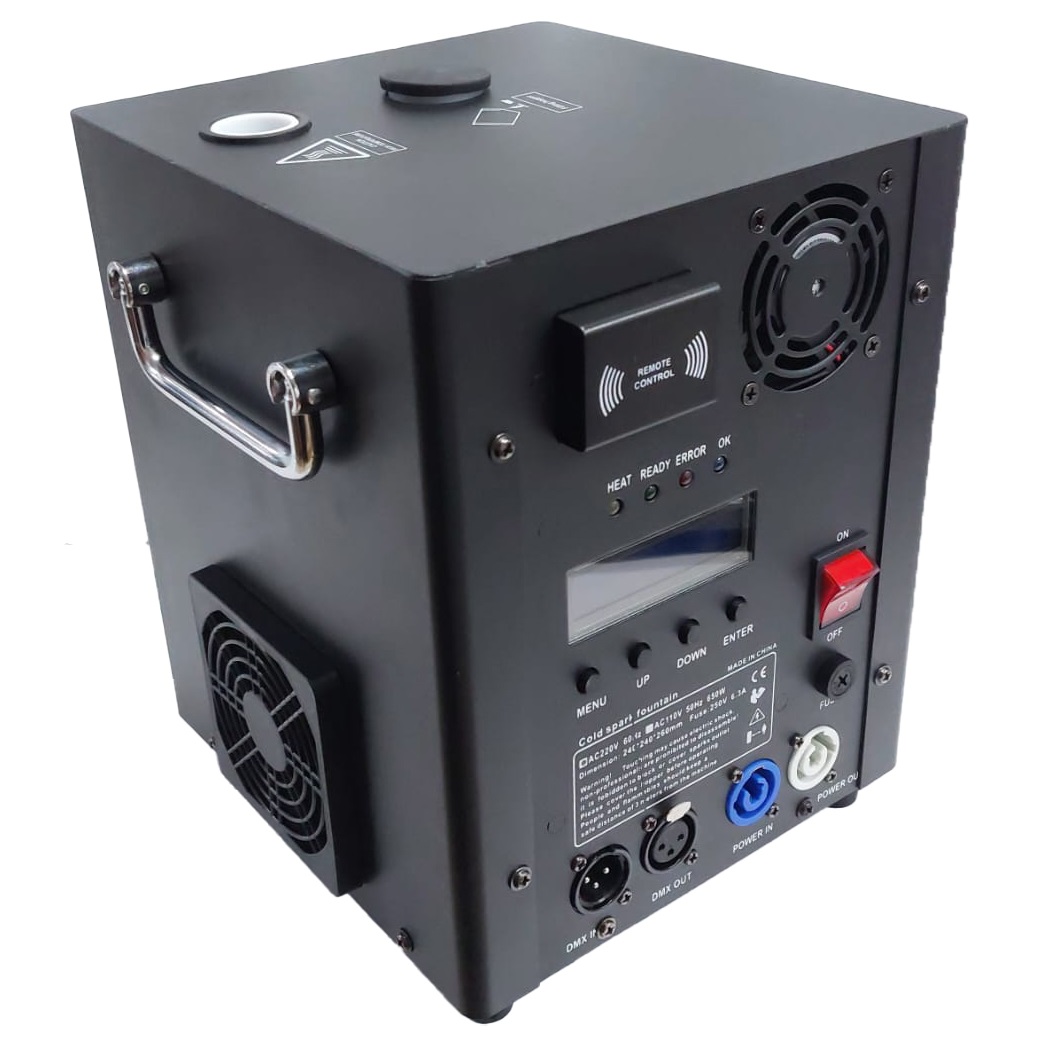 GOLDEN CENTURY SP01U COPPIA SPARK MACHINE 650 WATT FONTANA LUMINOSA FREDDA DMX + FLIGHTCASE