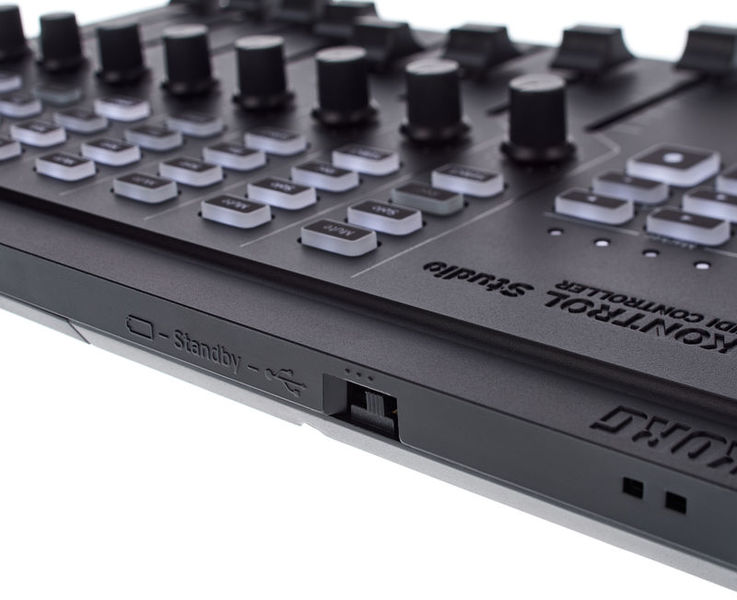 KORG NANO KONTROL STUDIO MOBILE MIDI CONTROLLER BLUETOOH 8 FADER + 8 CONTROLLI ROTATIVI + PAD RETROILLUMINATI