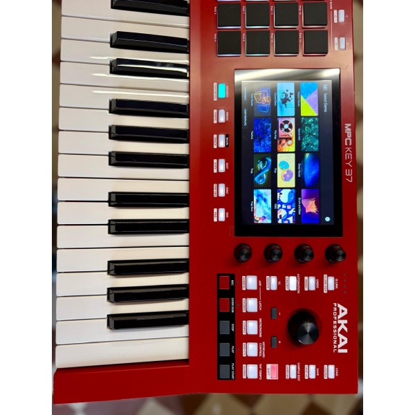 AKAI MPC Key 37 - MUSIC WORKSTATION 37 TASTI