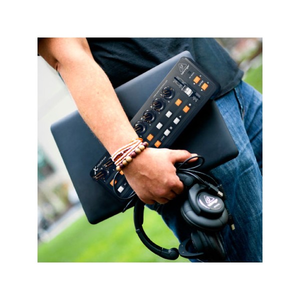 Behringer  X-TOUCH MINI -  MINI CONTROLLER USB PC MAC COMPATTO UNIVERSALE 16 TASTI 8 CONTROLLI LED
