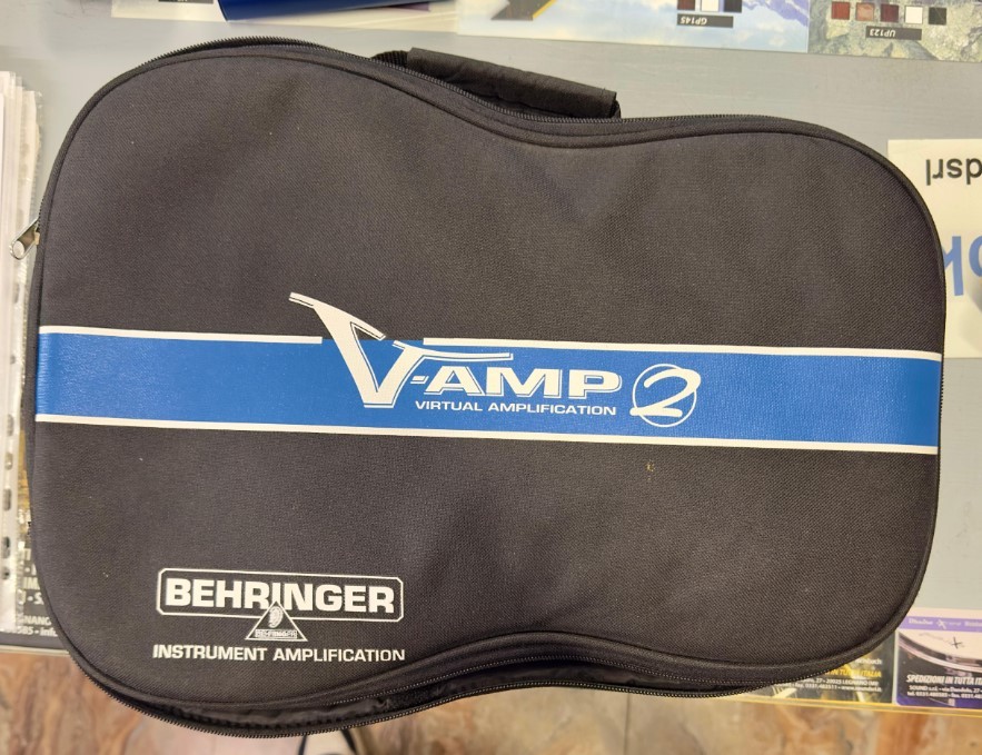 BEHRINGER V-AMP 2 - Multieffetto per chitarra