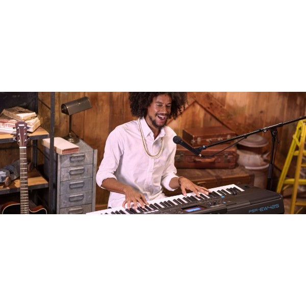 Yamaha PSR-EW425: Tastiera Portatile 76 Tasti con Voci Premium e Live Control
