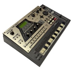 ROLAND MC-307 GROOVEBOX - SEQUENCER E SINTETIZZATORE