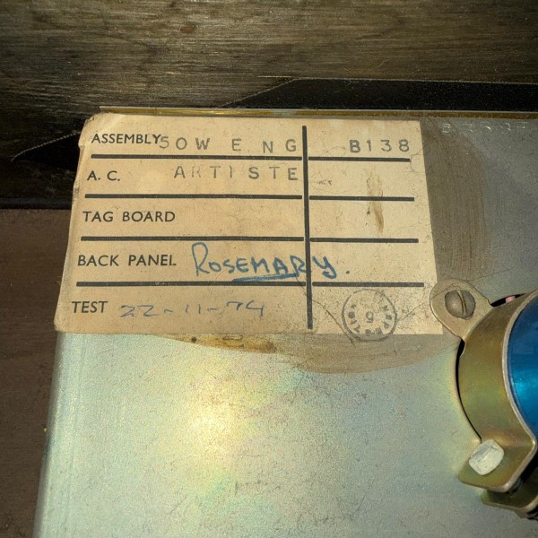 CASSA E TESTATA MARSHALL ARTISTE MADE IN INGLAND NUMERO SERIALE: 8358F