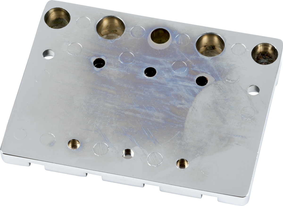 Fender Fender® HiMass™ 4-String Bass Bridge Assembly With Zinc Saddles, Chrome