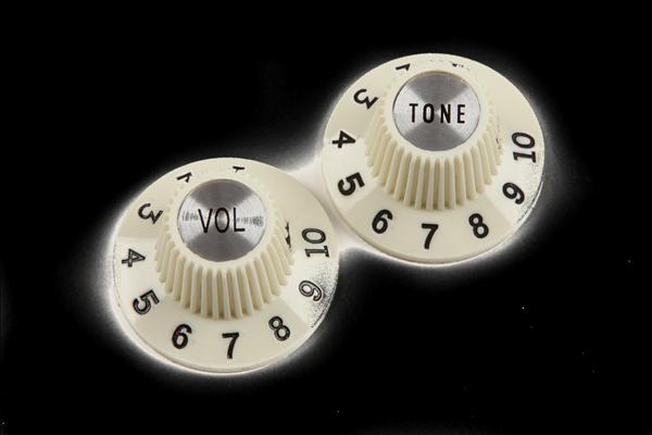 Fender Pure Vintage 1965 Jazzmaster® "Witch Hat" Knobs, (2), Vintage White