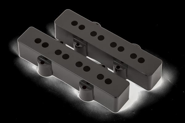 Fender Pickup Covers, Pure Vintage Jazz Bass® Black (2)