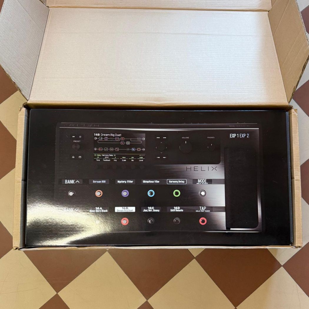 LINE 6 Helix Floor - Processore Multi-Effetto PEDALIERA per Chitarra e Basso - usato