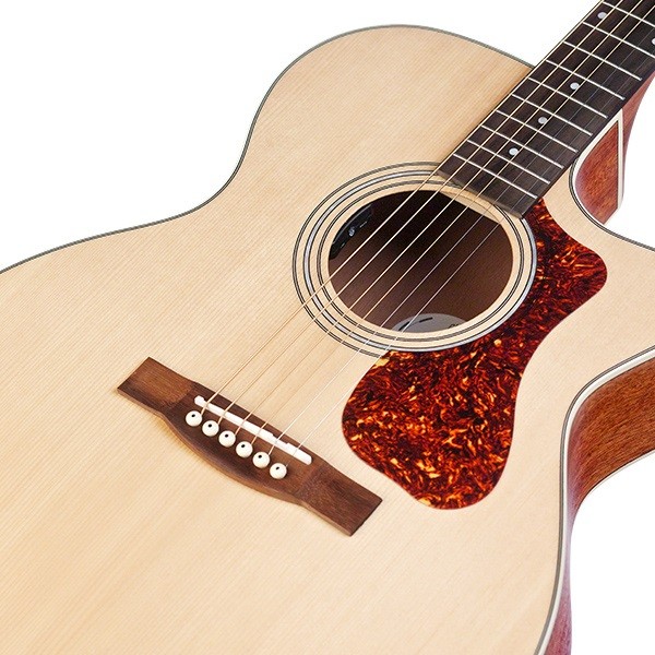 GUILD OM-240CE Natural - Chitarra Acustica Elettrificata Orchestra - ESPOSTA NEGOZIO