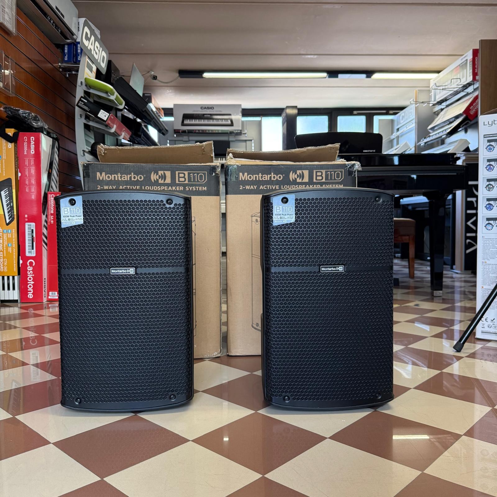 Coppia Casse MONTARBO B110 (400W l'una) con 2 Cover CV110 - Usato in Condizioni Perfette