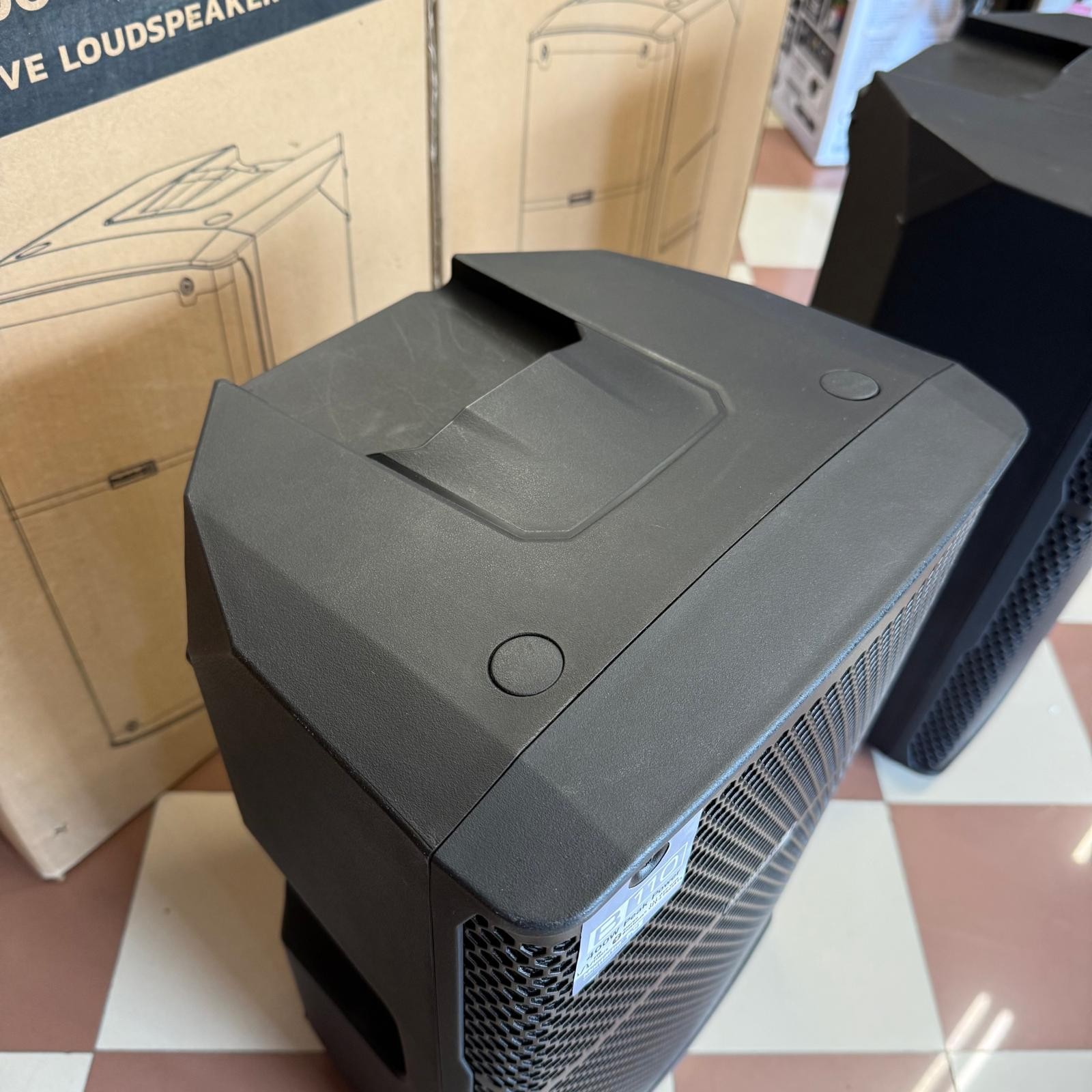 Coppia Casse MONTARBO B110 (400W l'una) con 2 Cover CV110 - Usato in Condizioni Perfette