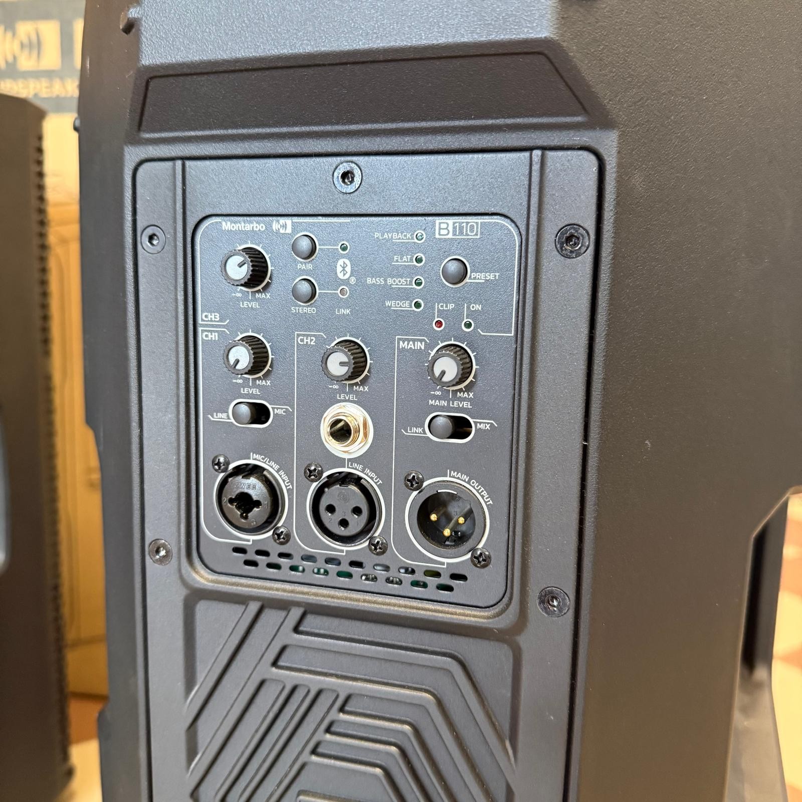 Coppia Casse MONTARBO B110 (400W l'una) con 2 Cover CV110 - Usato in Condizioni Perfette