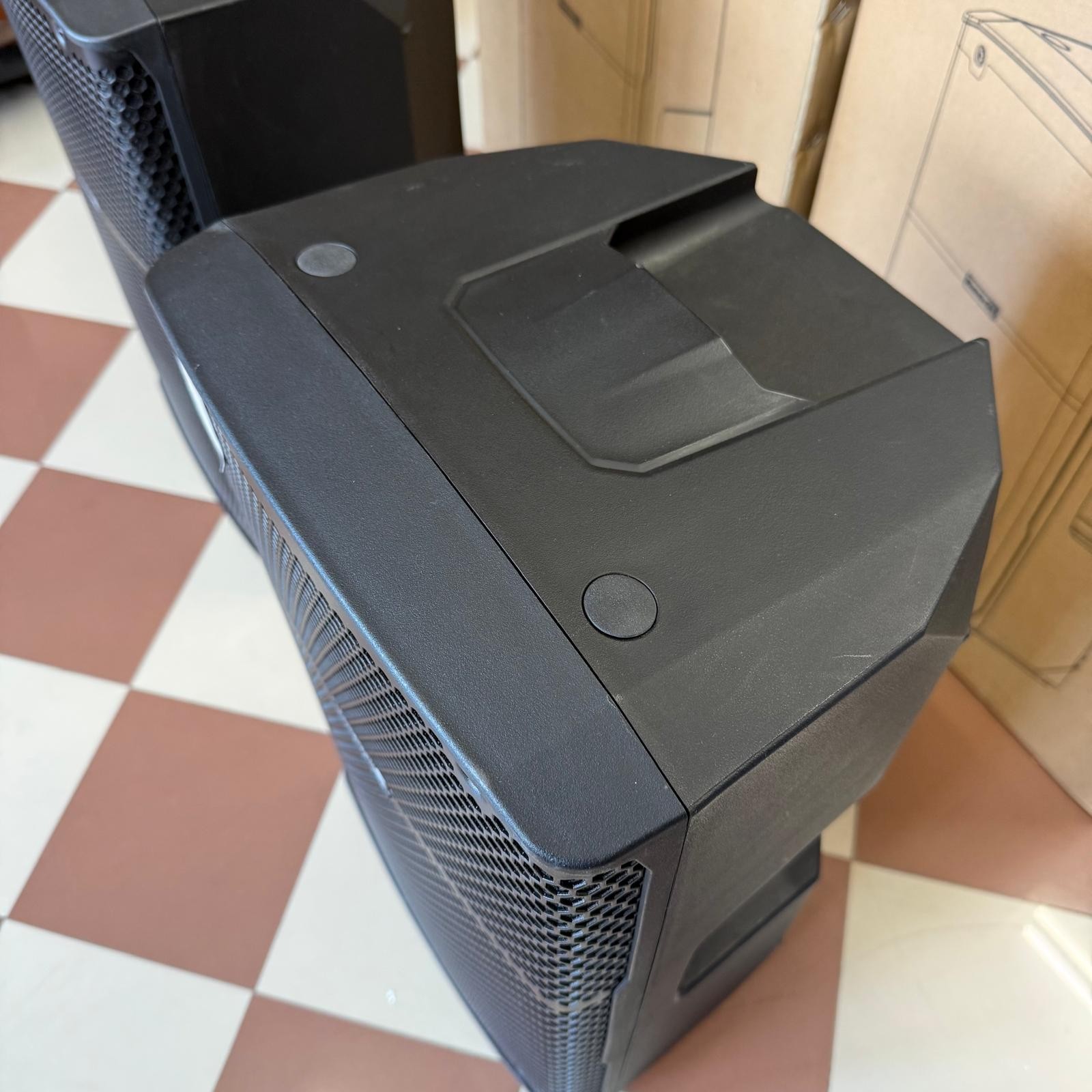 Coppia Casse MONTARBO B110 (400W l'una) con 2 Cover CV110 - Usato in Condizioni Perfette