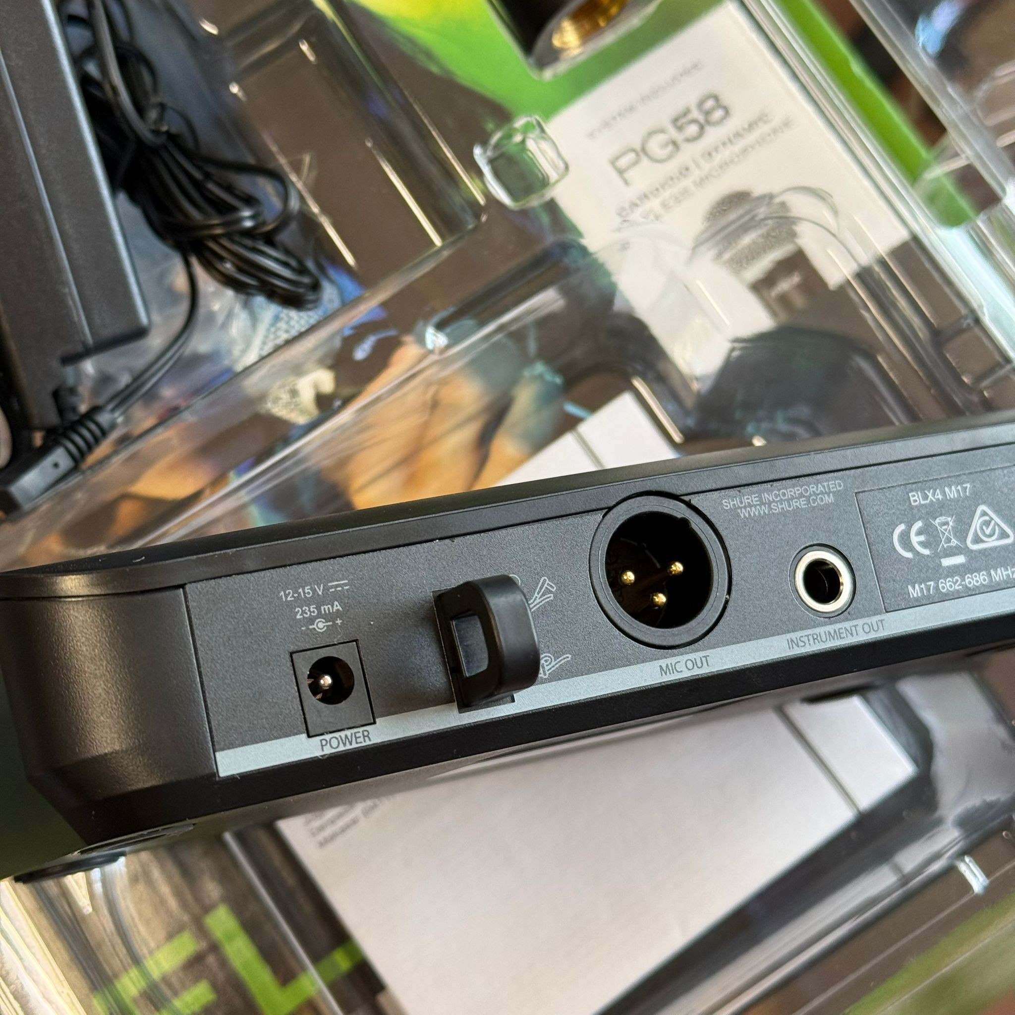 SHURE BLX24E/PG58 - Sistema Palmare Wireless Cardioide per Voce - Usato in Ottime Condizioni
