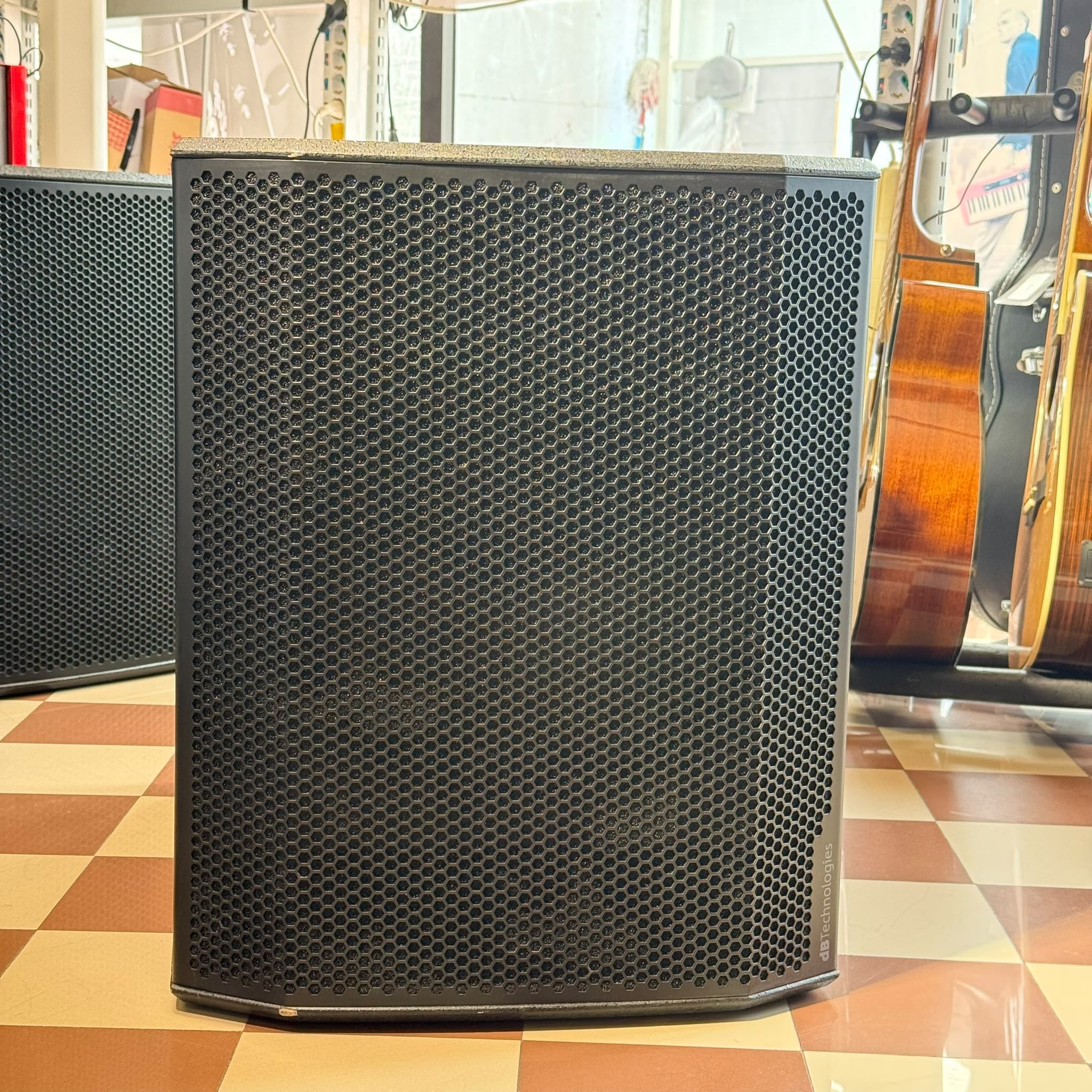 dB TECHNOLOGIES Sub 618 - Subwoofer Attivo 18" 1200W (USATO GARANTITO)